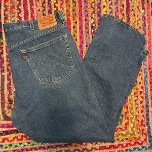 44 x 32 Levis 550 Relaxed Fit Jeans